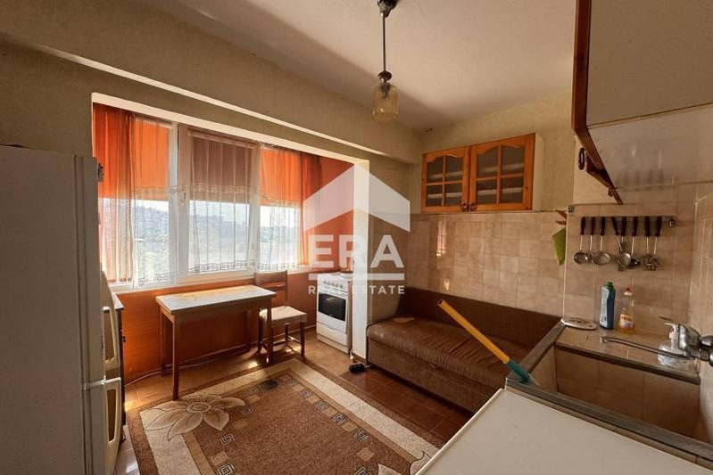 Двустаен апартамент 59 кв.м. във Владислав Варненчик, изток/запад