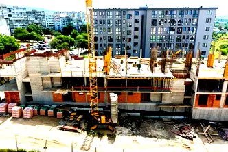 Тристайно жилище в кв. Владислав Варненчик с контрол на достъпа