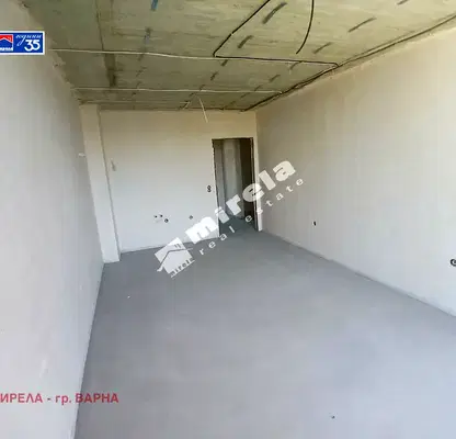 Снимка 2 — Тристаен апартамент 86 кв.м. във Владислав Варненчик с балкон