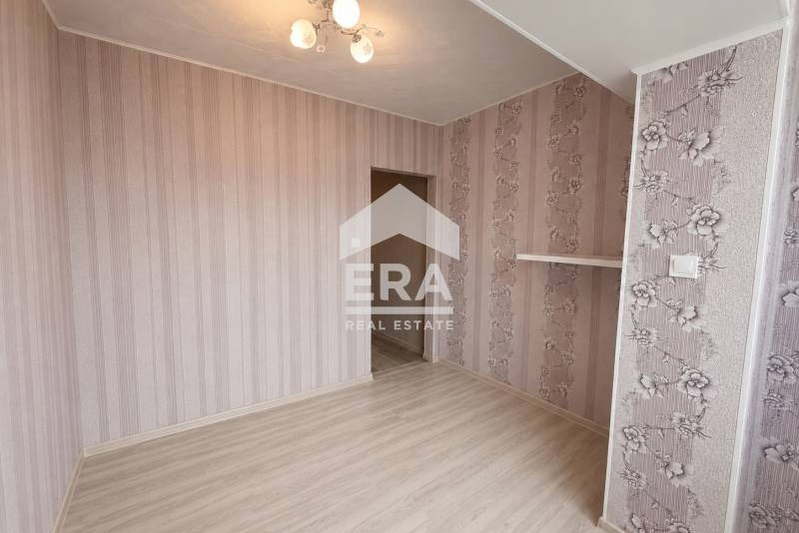 Тристаен апартамент с 3 тераси във Владислав Варненчик, Варна