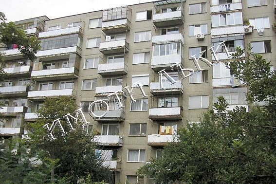 Тристаен апартамент с тераса в кв. Владиславово, Варна