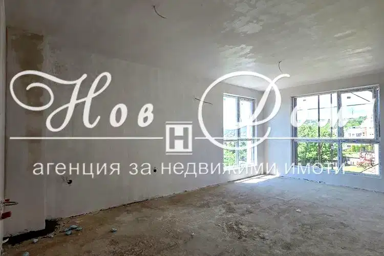 Тристаен апартамент с морска панорама във Варна, Възраждане 1