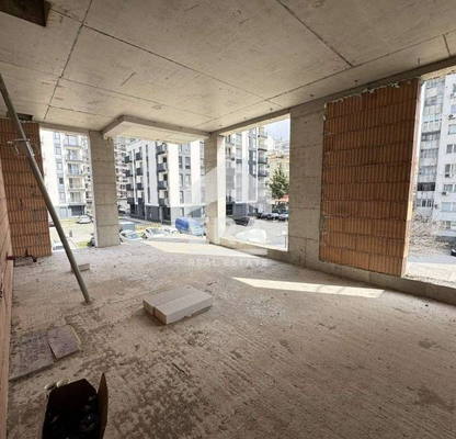 Снимка 3 — Четиристаен апартамент 156 кв.м. във Възраждане 2 с лоджия