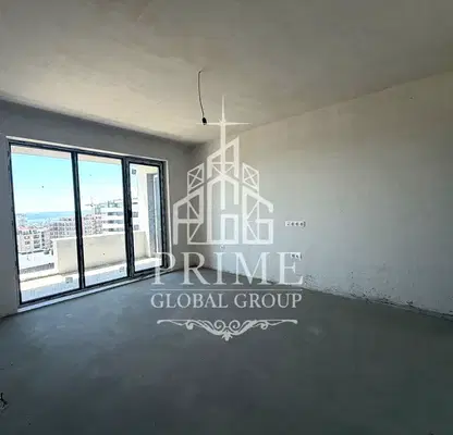 Снимка 4 — Тристаен апартамент с панорамна тераса във Възраждане 4, Варна