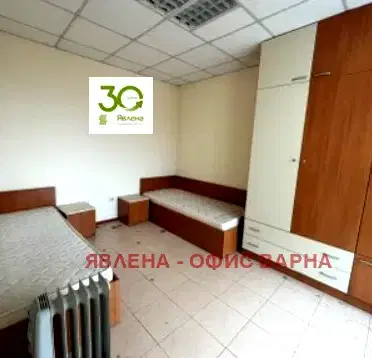 Снимка 5 — Тристаен апартамент с голяма тераса в Зимно кино Тракия, Варна
