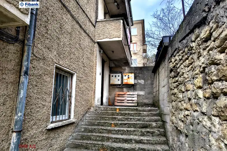 3-стаен апартамент в Акация, Велико Търново с гараж