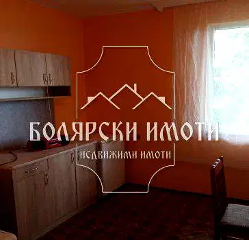 Снимка 2 — Тристаен апартамент във Велико Търново, Акация