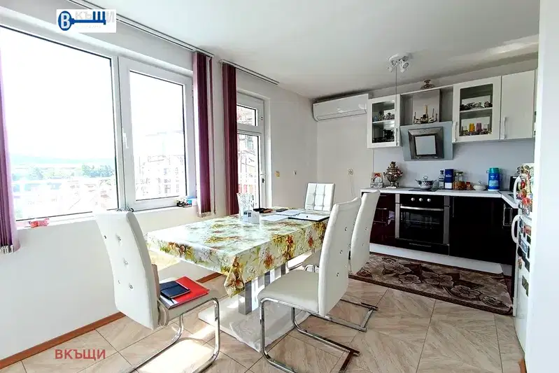 3-bedroom apartment in Veliko Tyrnovo, Centyr