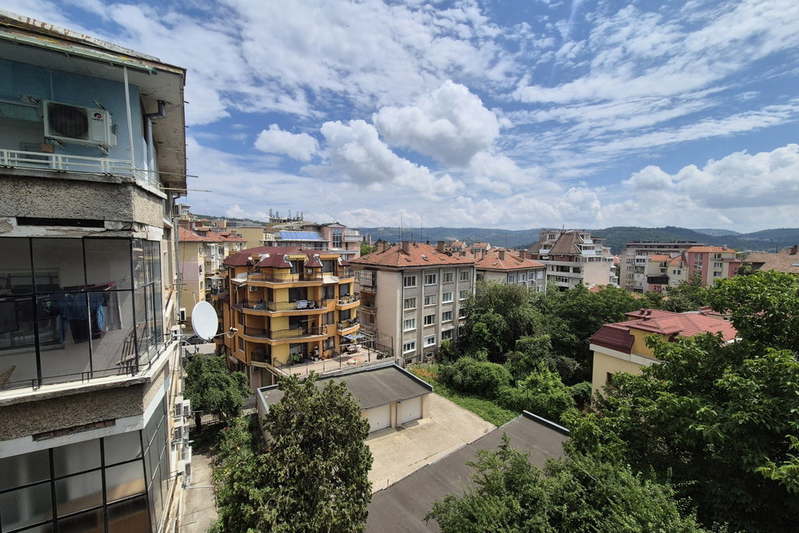3-bedroom apartment in Veliko Tyrnovo, Centyr