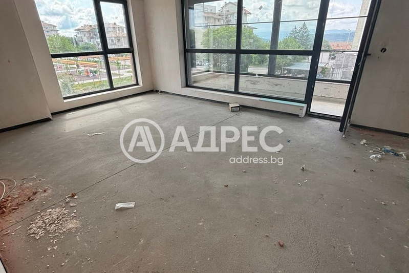 3-bedroom apartment in Veliko Tyrnovo, Kartala