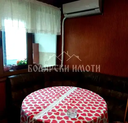 Photo 3 — Two-room apartment with a view of Tsarevets in the Old Town, Veliko Tarnovo