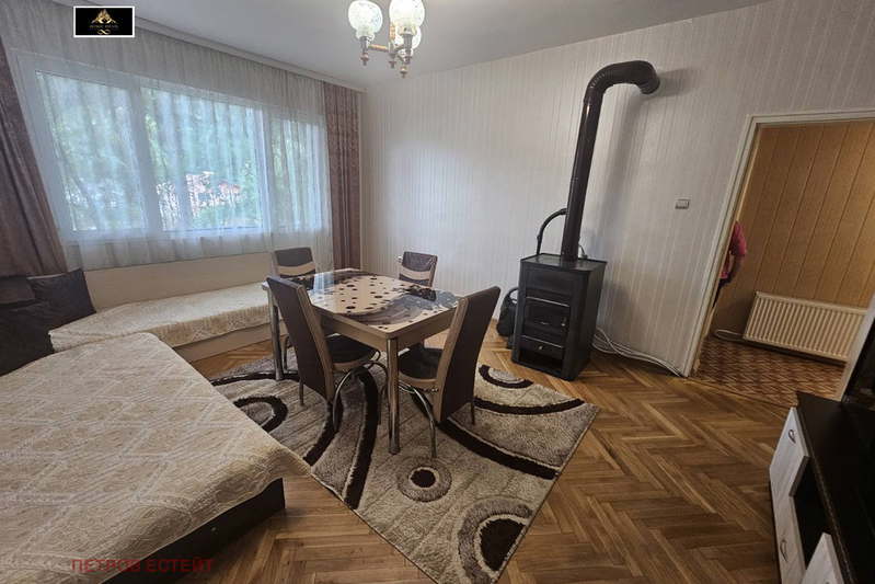 Тристаен апартамент в Пазарджик, Велинград