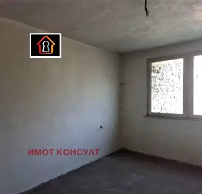 Снимка 4 — Тристаен апартамент във Враца, Център