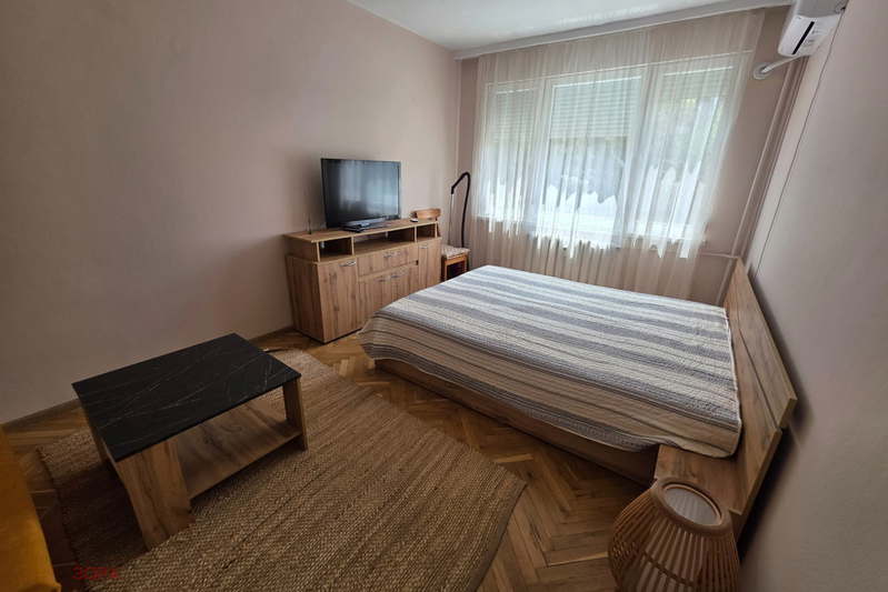 Едностаен апартамент във Враца, Център