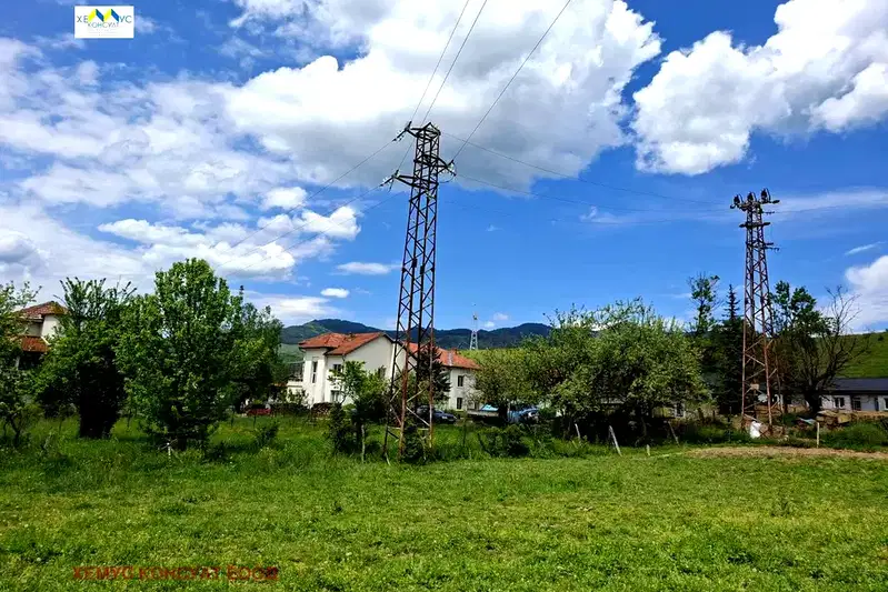 Plot in Oblast Lovech, Aprilci