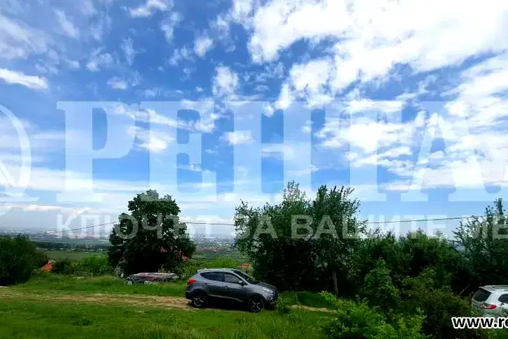 Plot in Oblast Plovdiv, Brestnik