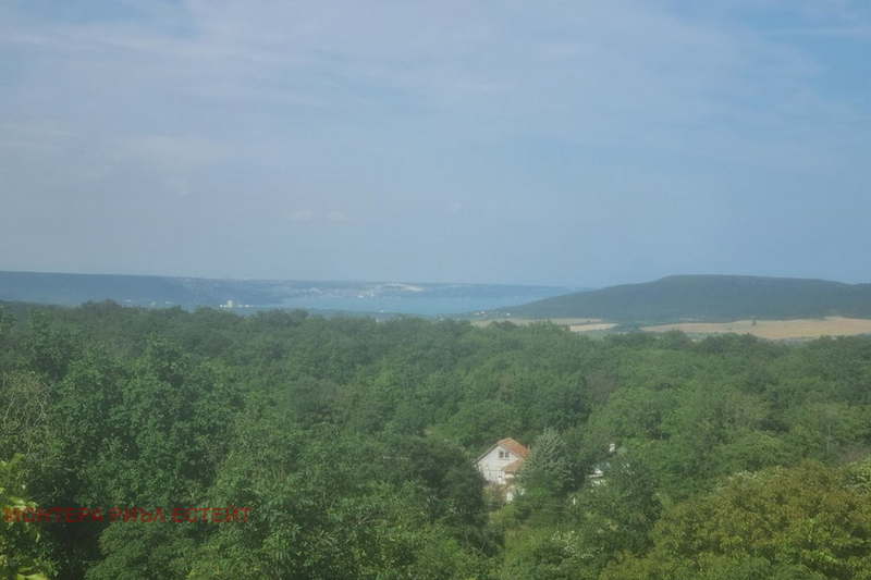 Парцел във Варна, с. Кичево