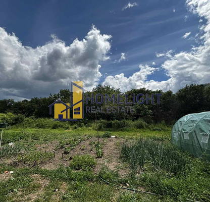 Photo 4 — Plot in област София, Komshtica