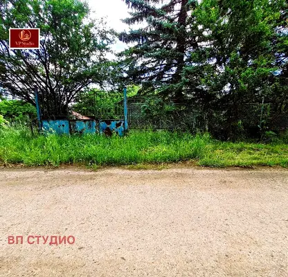 Photo 2 — Plot in Oblast Pernik, Kosharevo