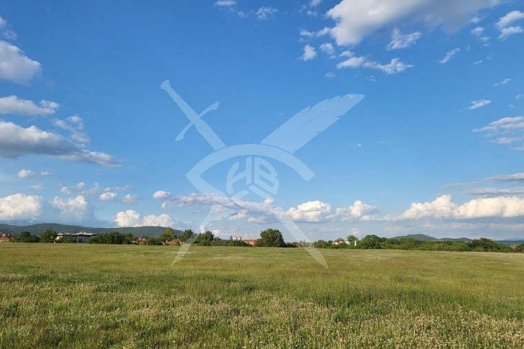 Парцел в с. Маринка