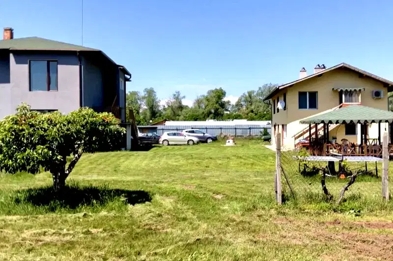 Парцел в с. Мрамор