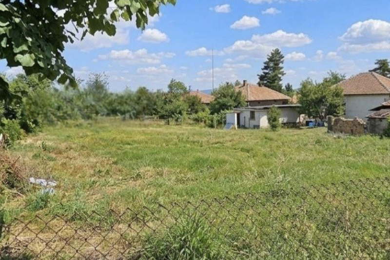 Plot in Oblast Veliko Tyrnovo, Polikraishte