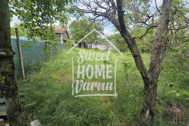 Парцел във Варна, с. Страшимирово