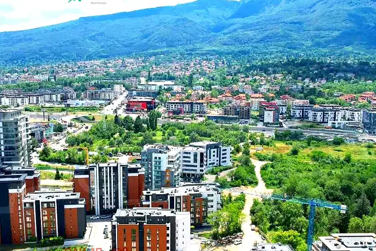 Plot in Sofiya, Krystova Vada
