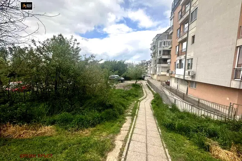 Парцел в София, Младост 1