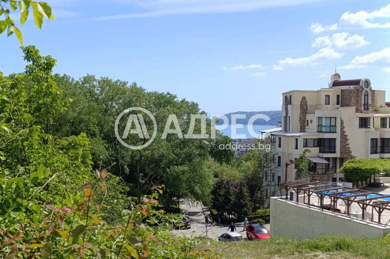 Парцел във Варна, Бриз
