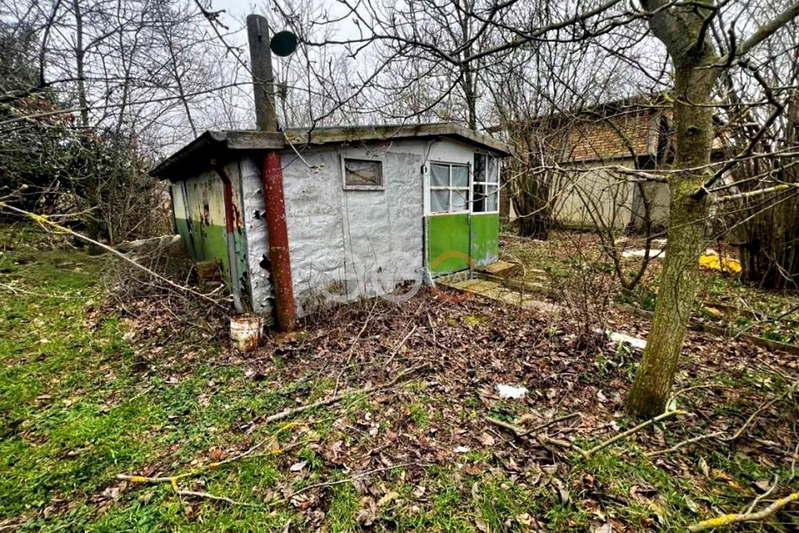 Парцел във Варна, м-т Боровец - север