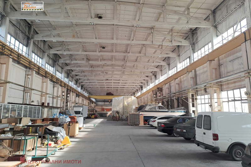Business Property in Plovdiv, Industrialna Zona - Yug