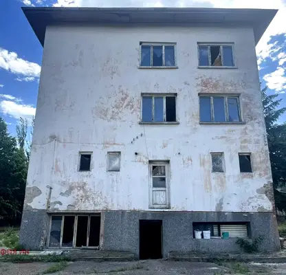 Photo 2 — Industrial Building in Oblast Kyustendil, Boboshevo