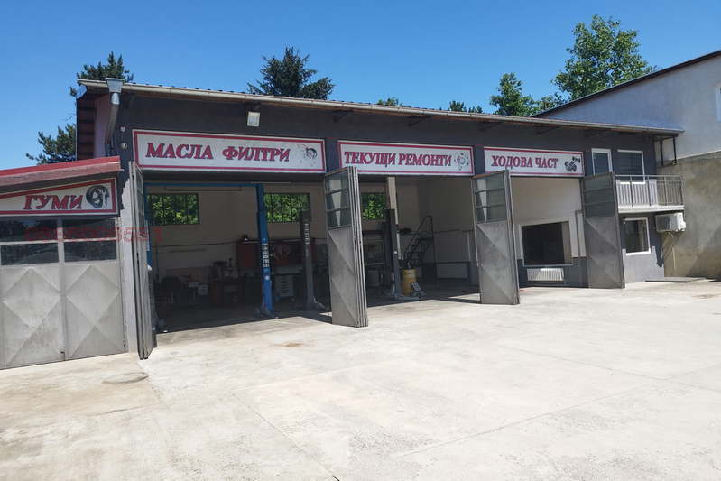 Industrial Building in Dobrich, Rilci
