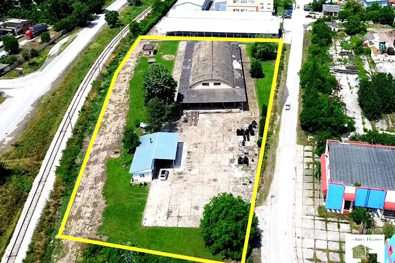Industrial Building in Oblast Veliko Tyrnovo, Polski Trymbesh
