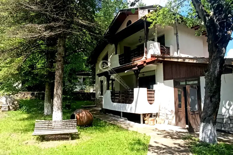 Хотел в Габрово, Плачковци