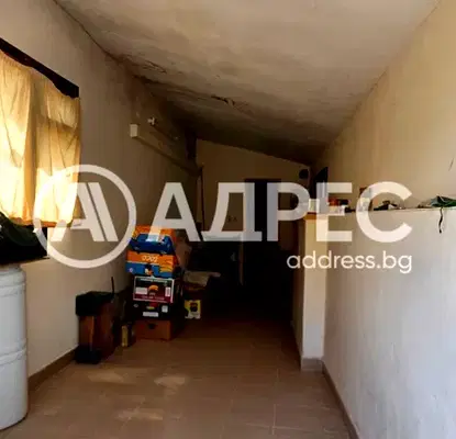 Photo 3 — Floor of House in Oblast Plovdiv, Banya