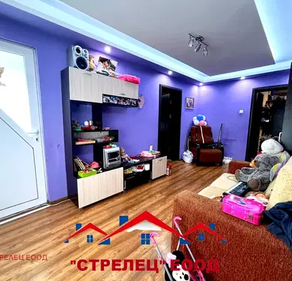 Photo 4 — Floor of House in Dobrich, Iovkovo