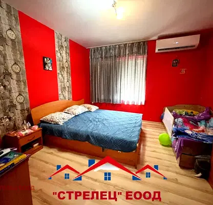 Photo 5 — Floor of House in Dobrich, Iovkovo