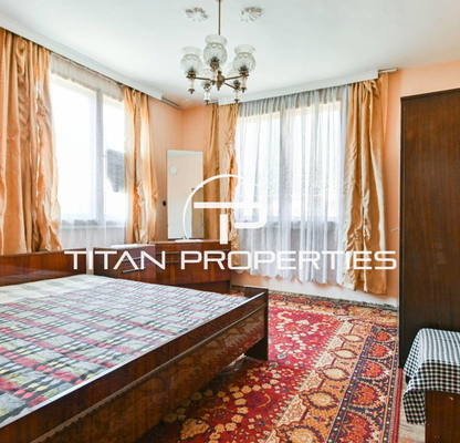 Photo 2 — Floor of House in област София, Etropole