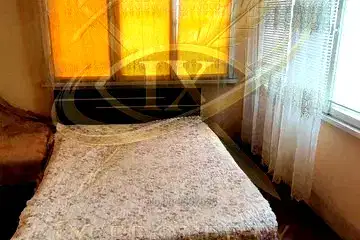 Етаж от къща в Бургас, Карнобат
