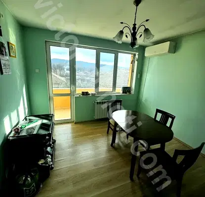 Photo 4 — Floor of House in Veliko Tyrnovo, Pyrvomaici