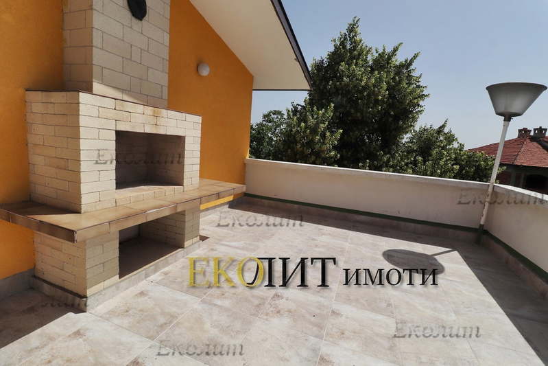 Етаж от къща в София, Симеоново