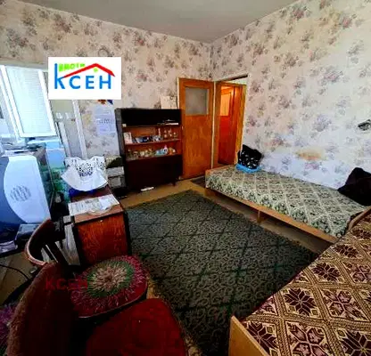 Снимка 2 — Етаж от къща в Търговище, Център