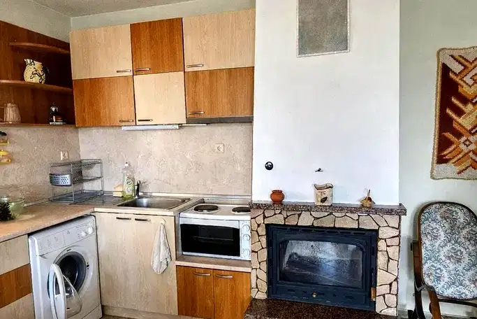 Floor of House in Varna, Briz