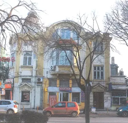 Снимка 3 — Етаж от къща във Варна, Център