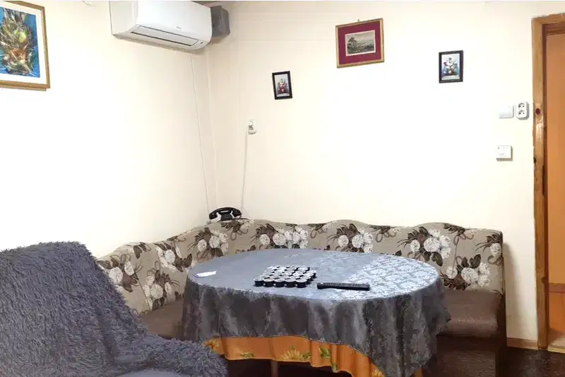 Floor of House in Veliko Tyrnovo, Akaciya