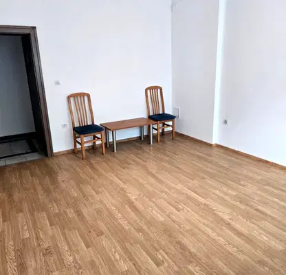 Photo 3 — Floor of House in Veliko Tyrnovo, Centyr