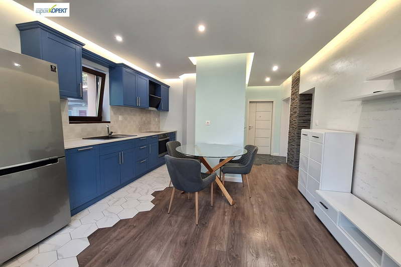 Floor of House in Veliko Tyrnovo, Centyr