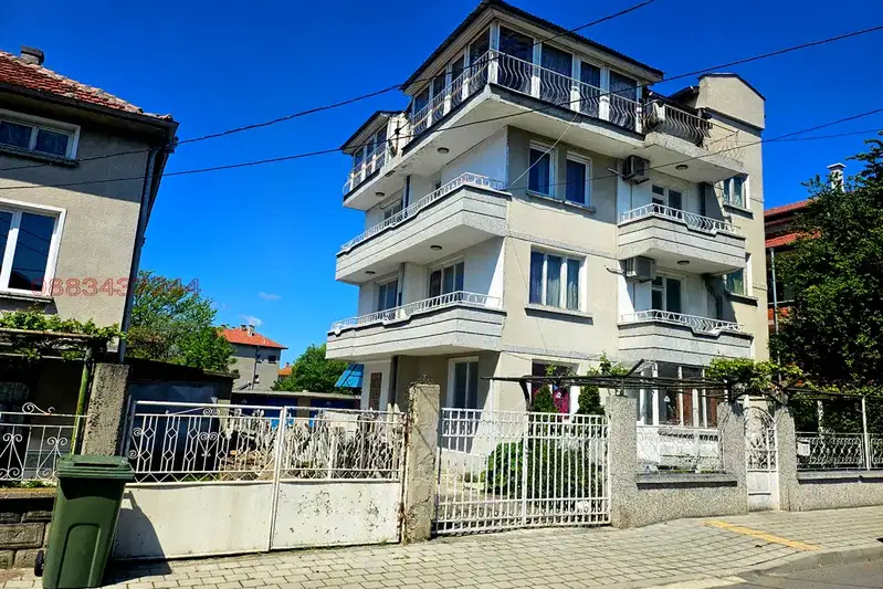 Къща в Бургас, Ахелой